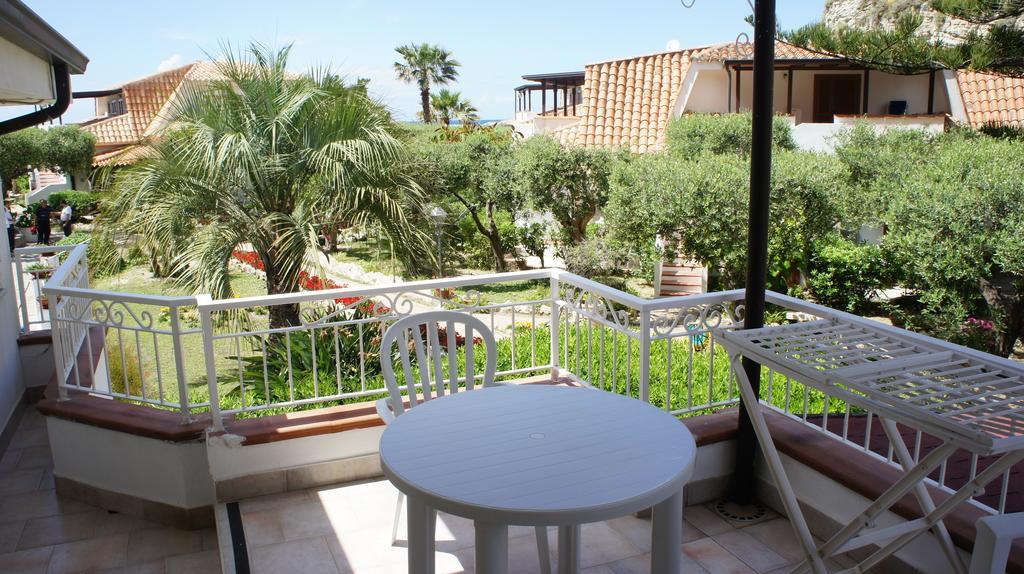 Le Roccette Mare Beach Hotel & Restaurant Tropea Habitación foto